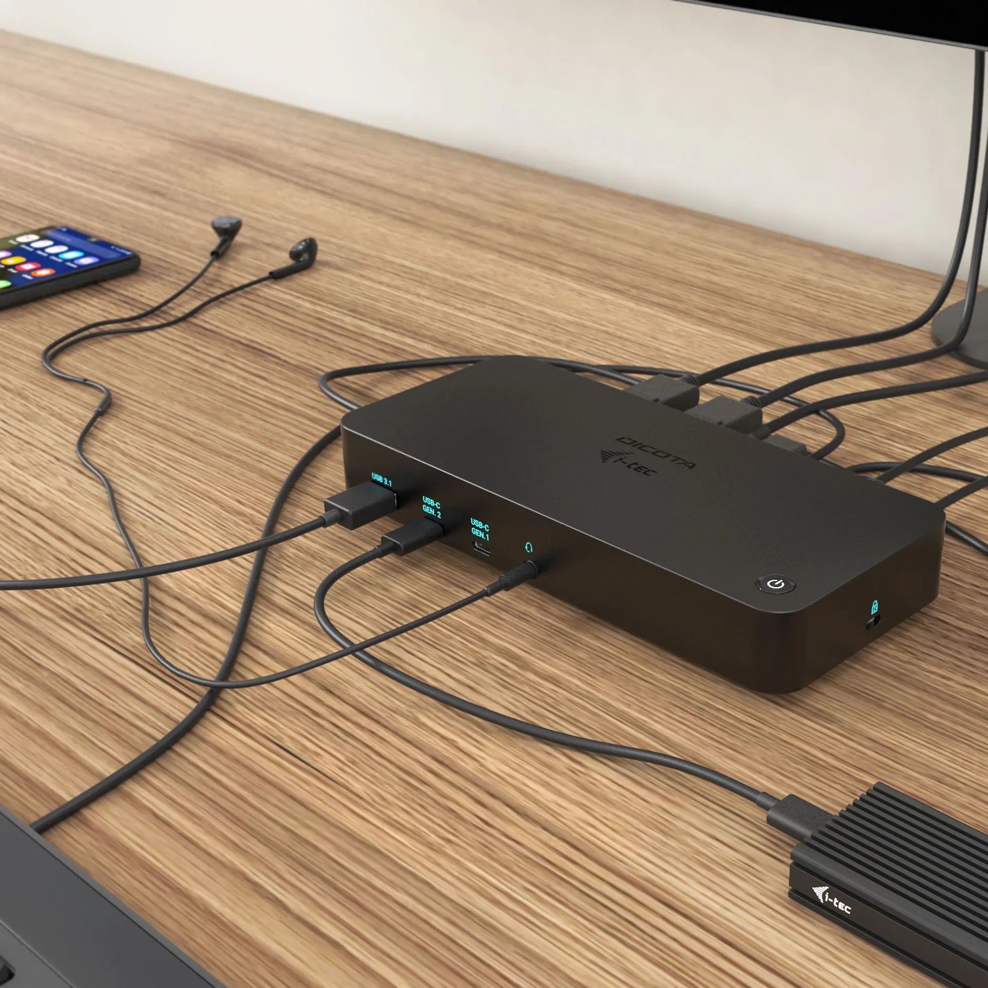 BASE XXO Docking Stations USB-C 12-in-1 Docking Station 5K HDMI/DP PD 100W UK dock USB-C