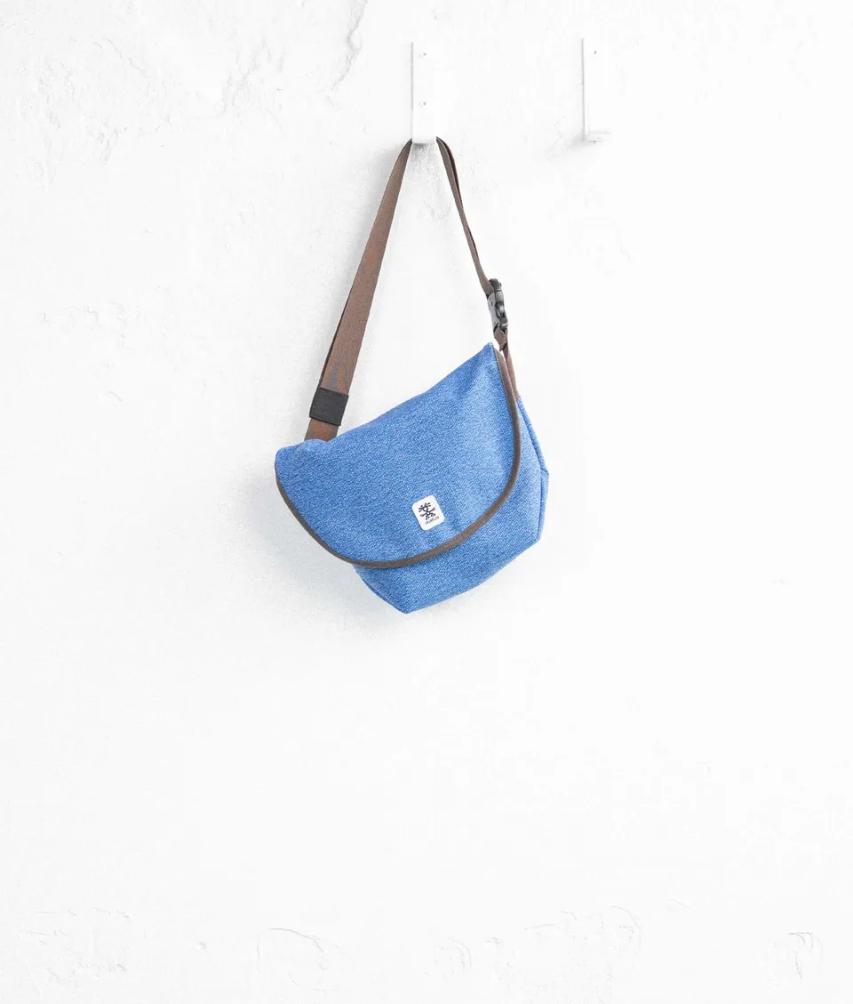 Crumpler Messenger Bags Cahoot borsa messenger Blue Wool con chiusura in velcro