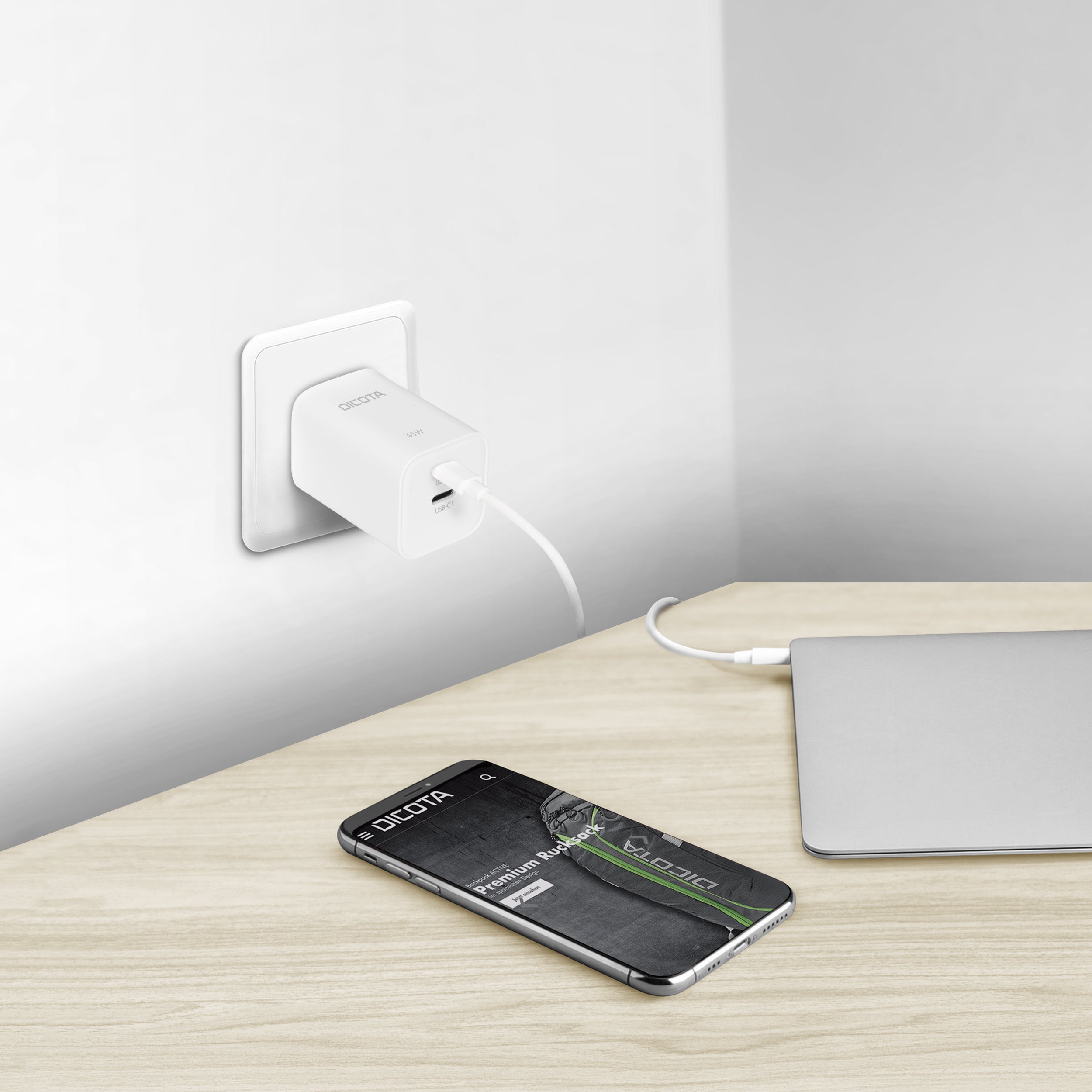 BASE XXO Power & Charging caricatore da parete GaN 2 porte 45 W EU