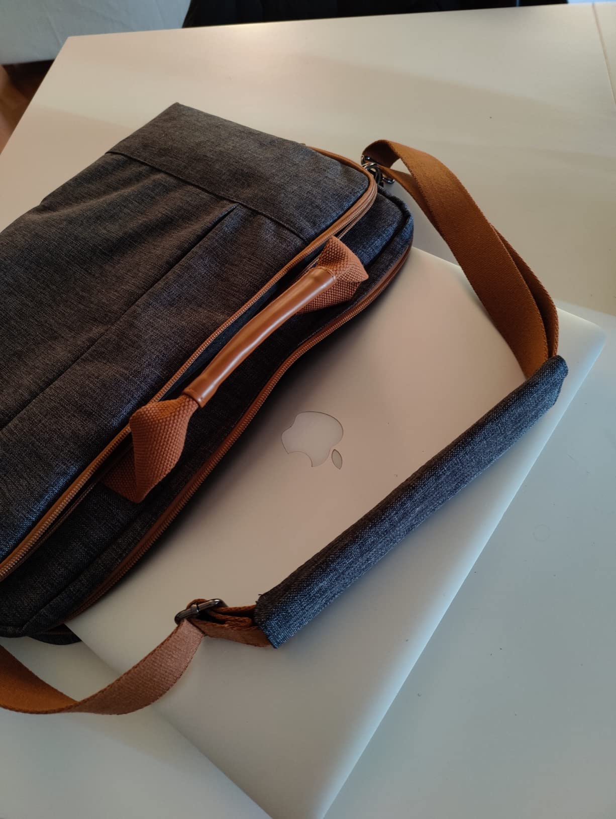 Domiso Laptop Briefcase 15,6 Pollici ventiquattrore laptop grigio scuro impermeabile