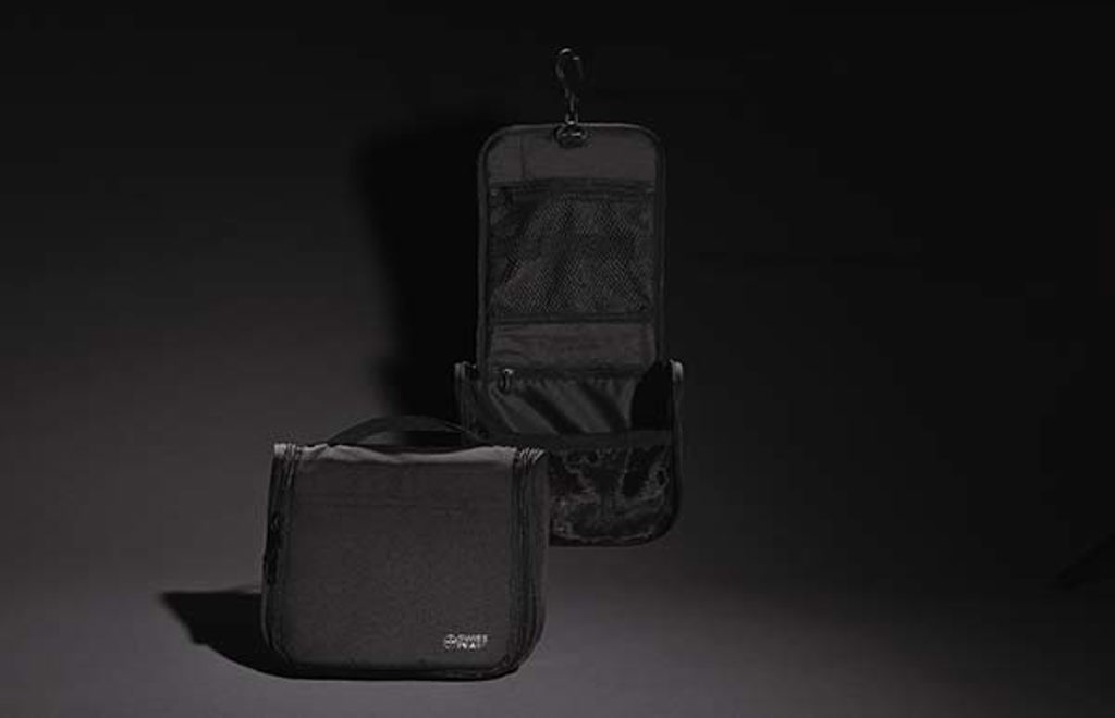 Swiss Peak Accessori da viaggio Lohan AWARE™ beauty case nero riciclato