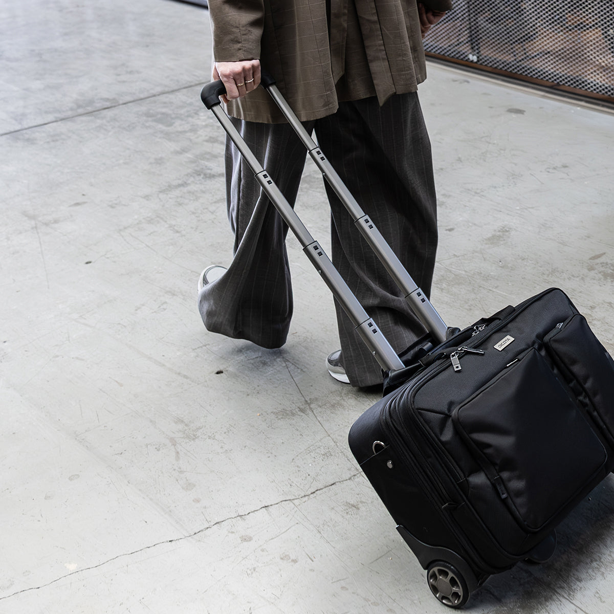 BASE XXO Laptop Bags Top Traveller Roller SEVEN 14-16 trolley porta laptop