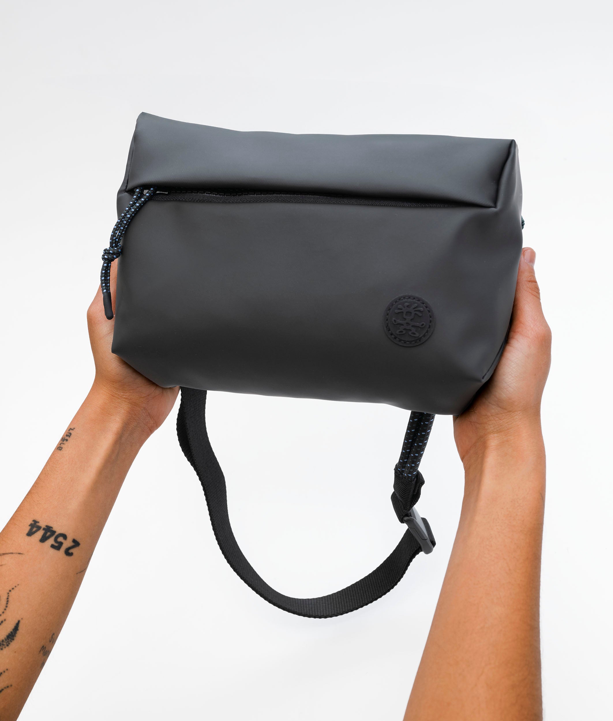 Crumpler Borse a tracolla Minor Planet borsa a tracolla Pink Veggie Leather