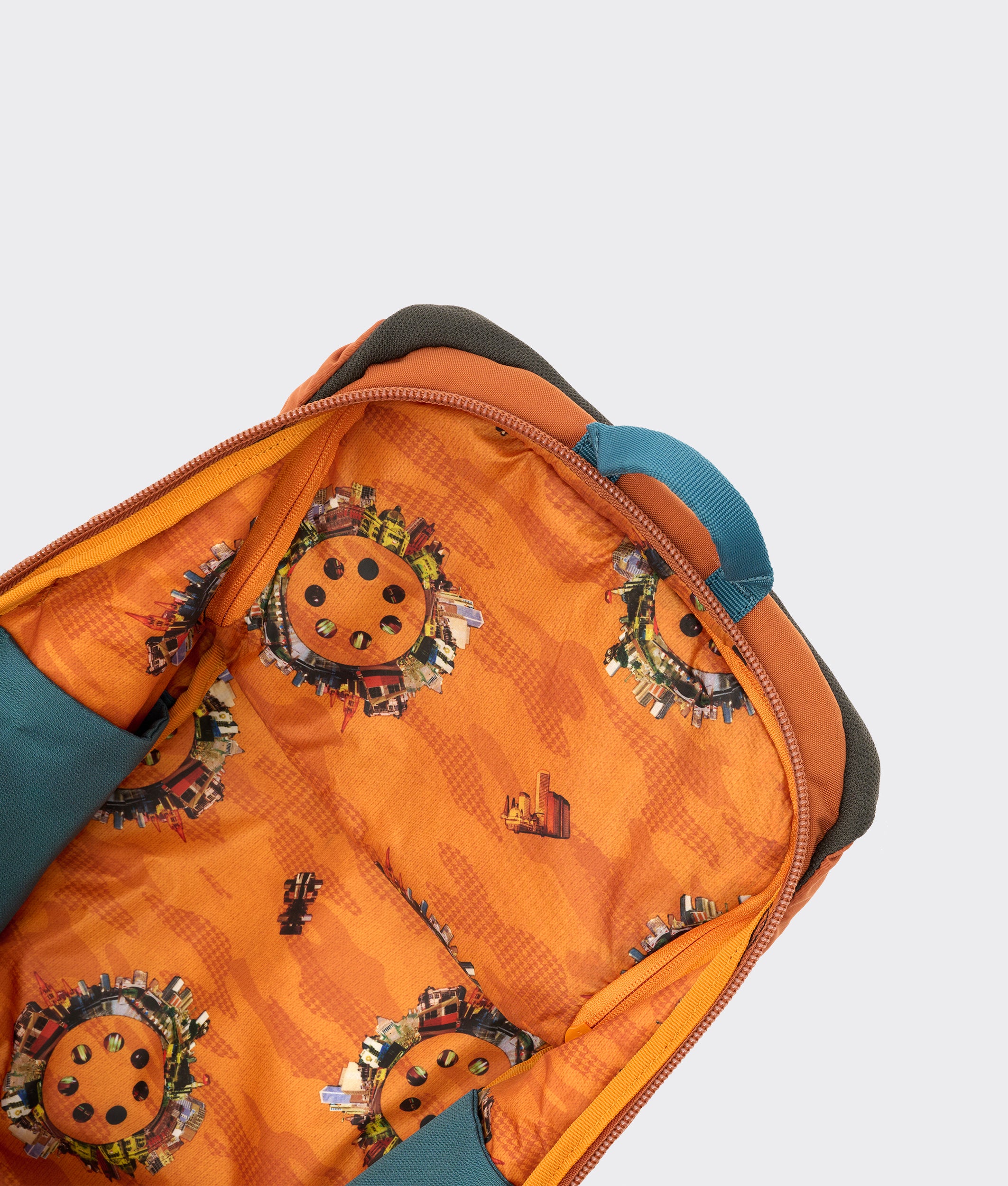 Backpacks and Daypacks City Loop: Crumpler x Morgan Campbell zaino Terracotta collaborazione