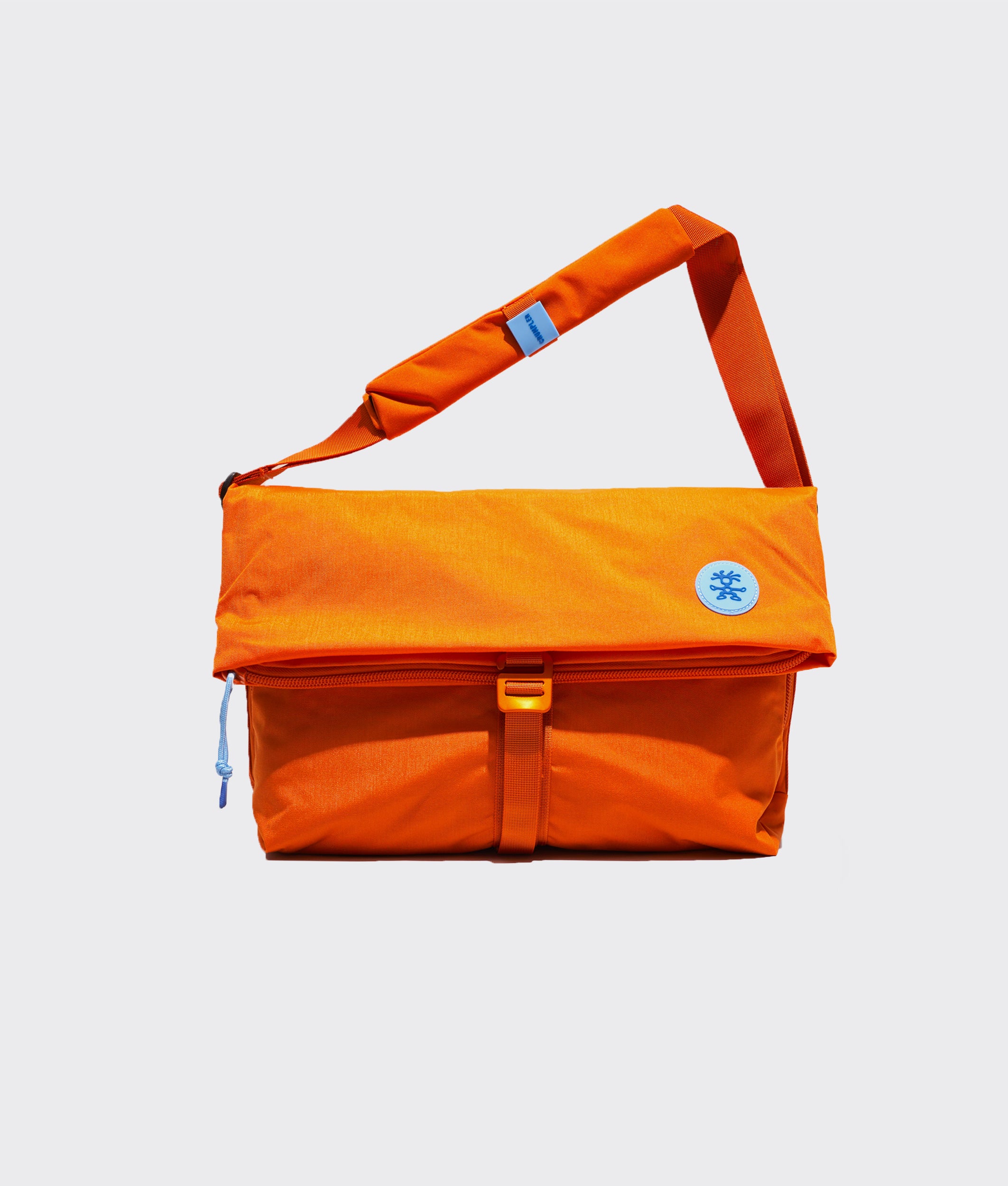 Crumpler Messenger Bags Month On Month borsa messenger Konbu Dusty Blue per laptop 16 pollici