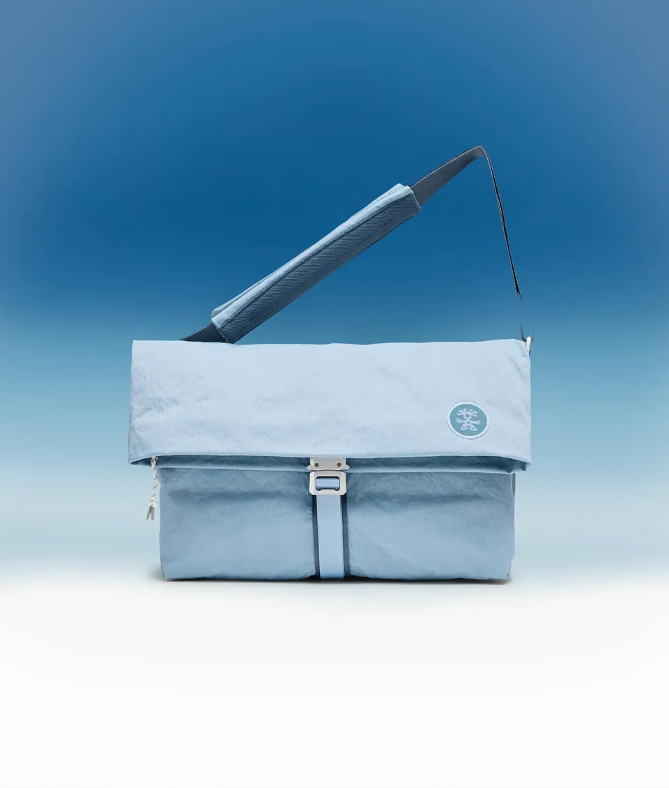 Crumpler Messenger Bags Month On Month borsa messenger Konbu Dusty Blue per laptop 16 pollici