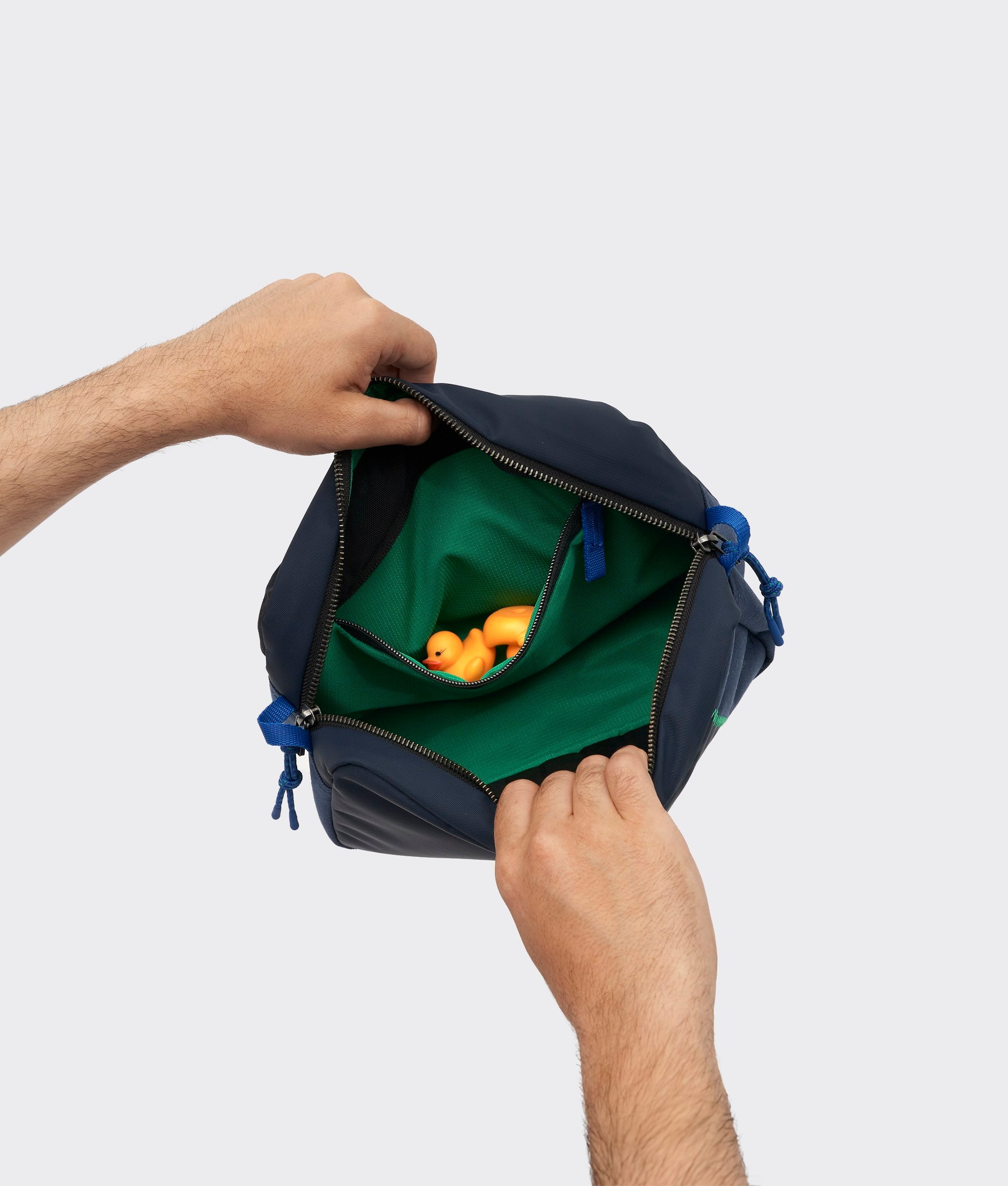 Crumpler Crossbody Bags Goose (Large): The Salvages X Crumpler borsa a tracolla Nightsky