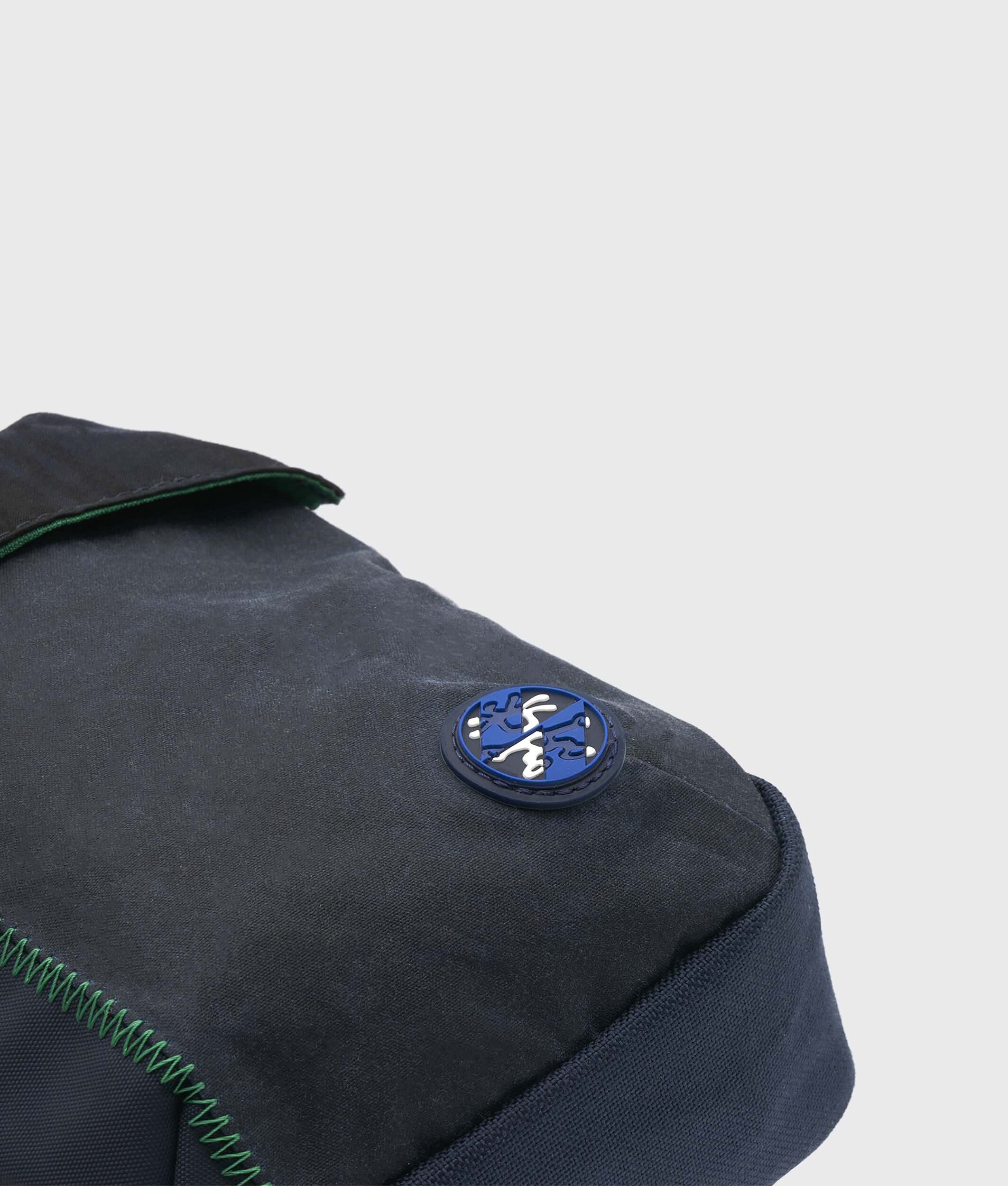 Crumpler Borse a tracolla Goose (Small): The Salvages X Crumpler borsa a tracolla Nightsky