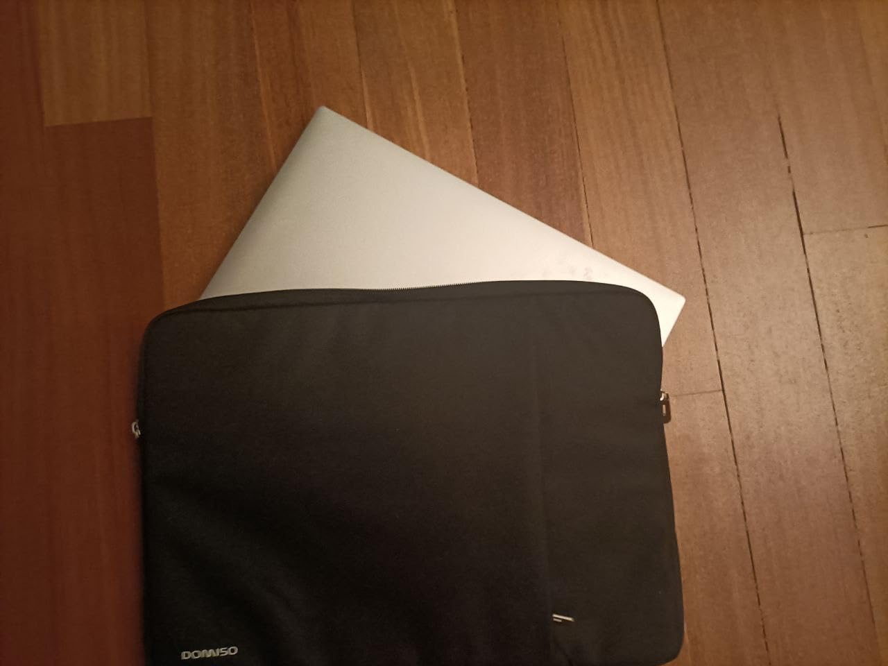 Domiso Laptop Sleeve 17,3 pollici custodia laptop nera con tasca