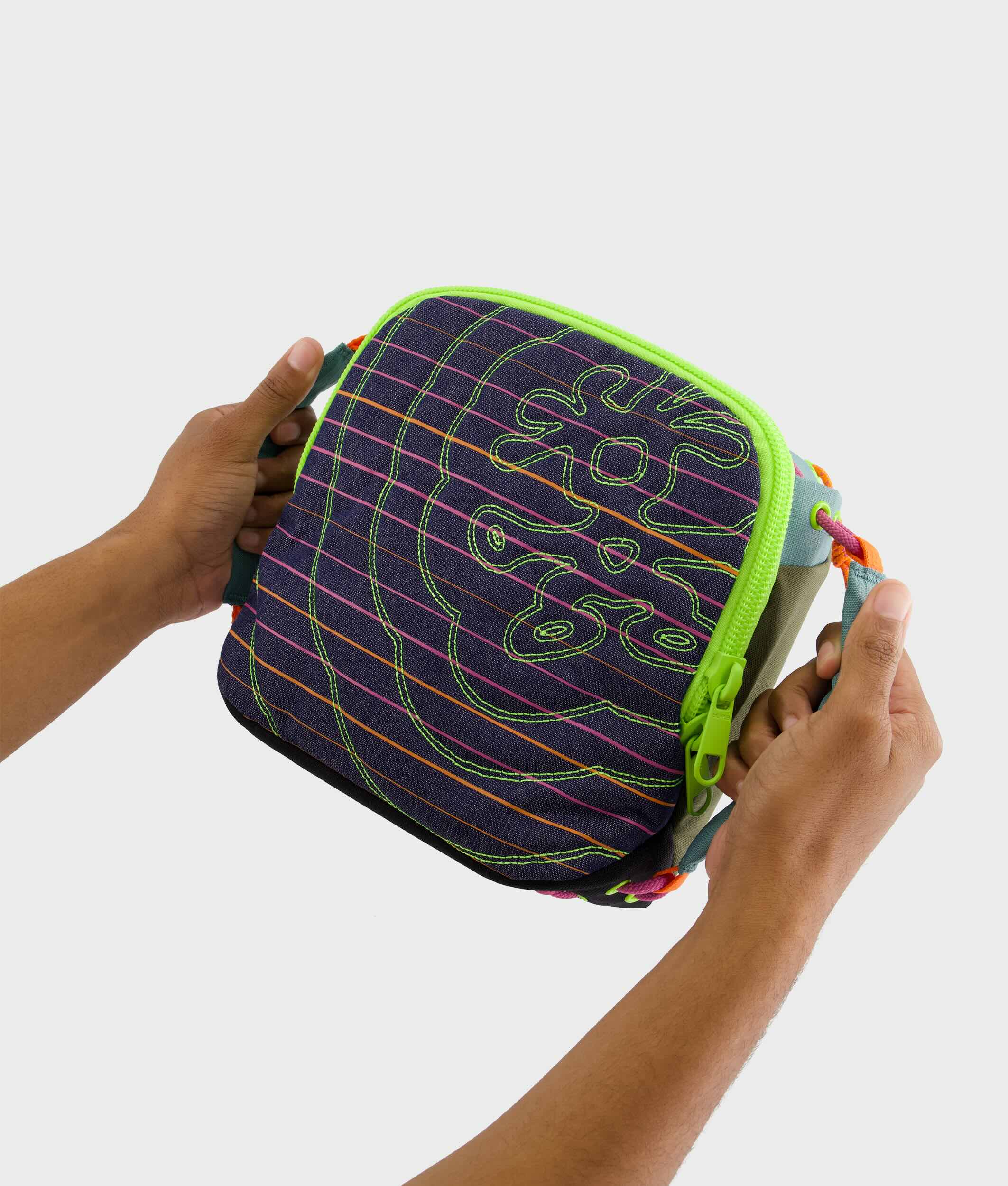Crumpler Crossbody Bags Cosmic Taco: Crumpler x Andee Frost borsa a tracolla color Andee Frost
