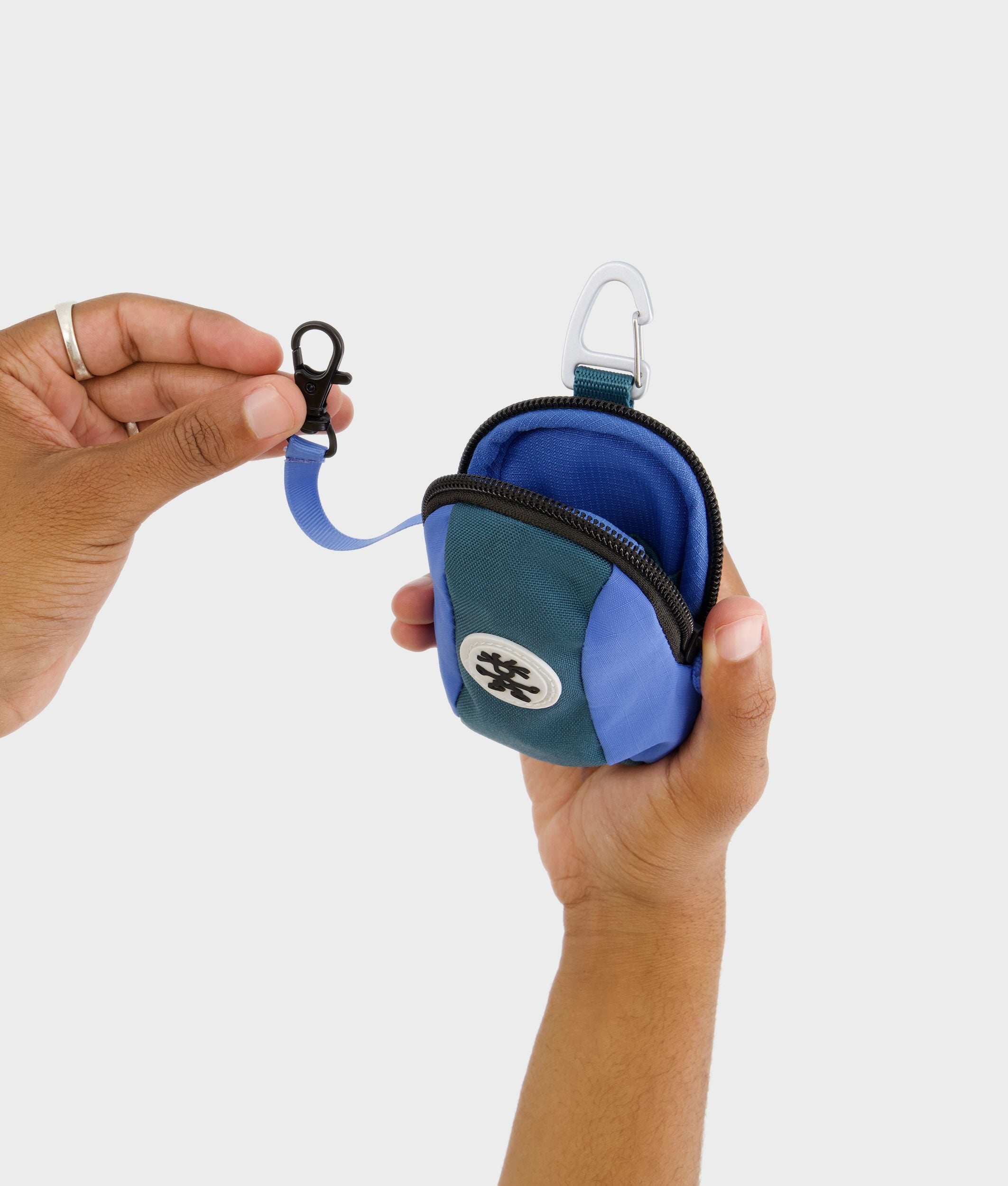 Crumpler Small Bags & Accessories Family Jewel pochette Sea Blue con zip