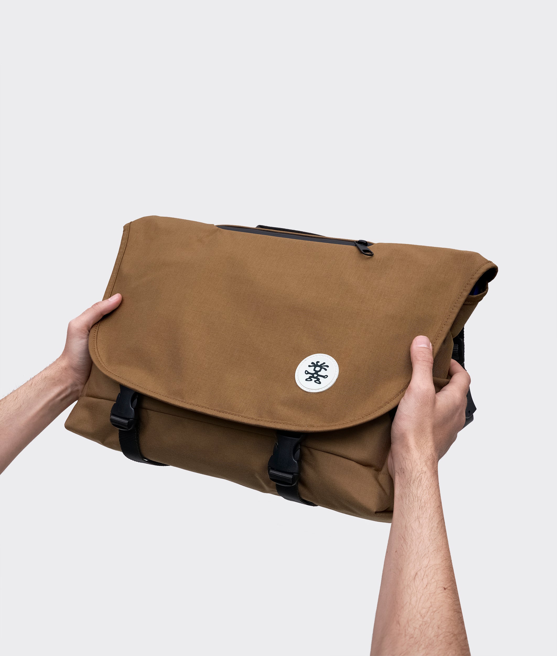 Crumpler Borse messenger Brace Brace borsa messenger Verde Trek laptop 16 pollici