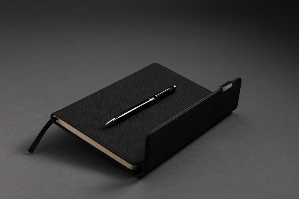 Swiss Peak Ufficio & Scrittura Set penna e taccuino A5 Deluxe nero 80 pagine