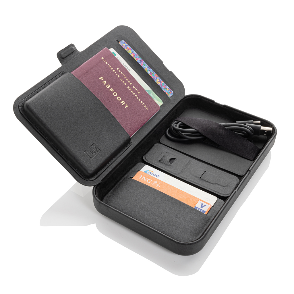 Swiss Peak Tech Custodia da viaggio con caricatore 3in1 rPU RCS nera 15W