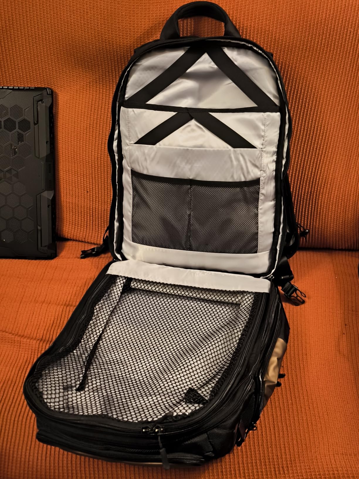 ZINZ Backpacks 15,6" zaino laptop Nero espandibile